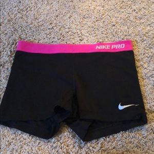 Nike pro shorts size medium